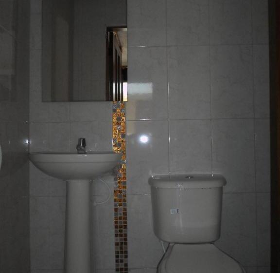 חדר סטנדרט, Colonial Inn