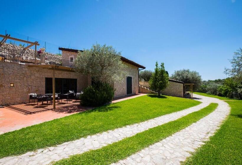 Люкс Вид на Сад, Domus Hyblaea Resort