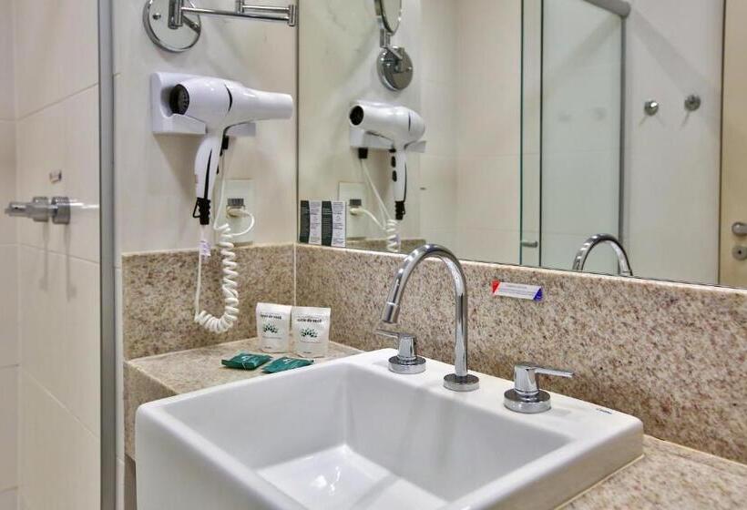 חדר סטנדרט מותאם לאדם עם מוגבלויות, Transamerica Executive Campos Dos Goytacazes