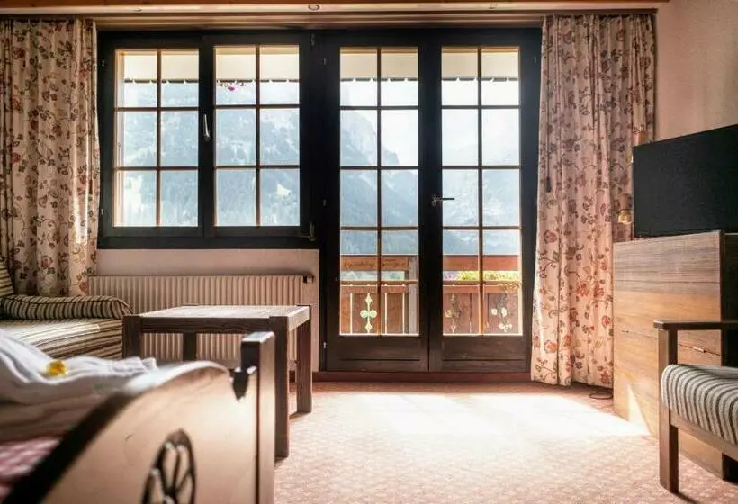 اتاق استاندارد با چشم‌انداز کوهستان, Gletscherblick Grindelwald