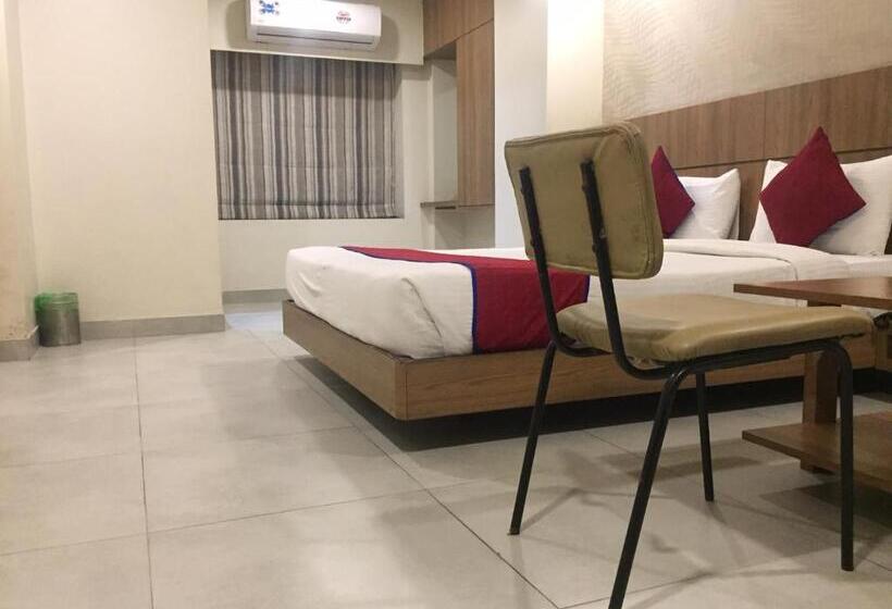 חדר דלוקס, Imperial