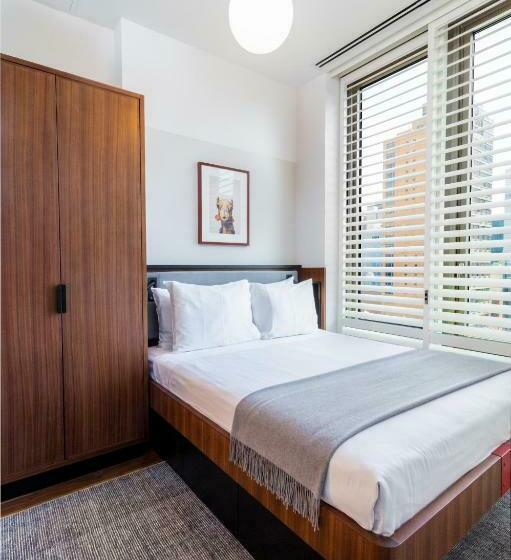 침실 2개 아파트, Pod Times Square