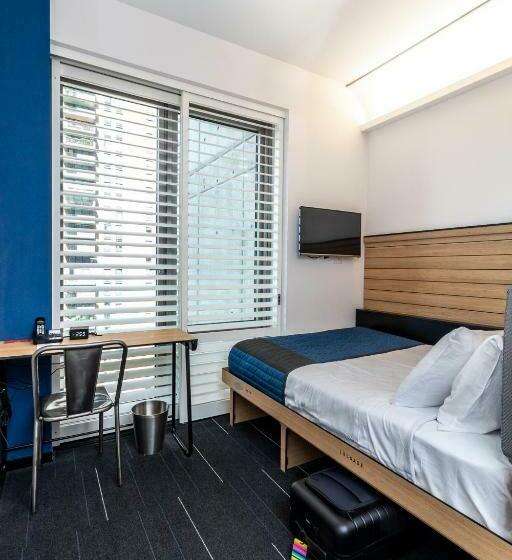 스탠다드 룸 더블 침대, Pod Times Square