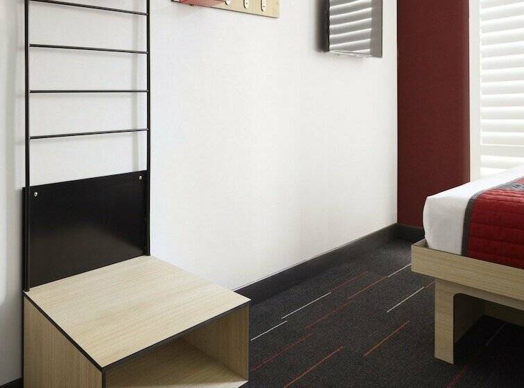 스탠다드 룸 더블 침대, Pod Times Square