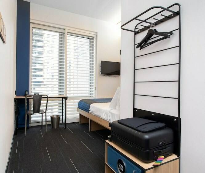 스탠다드 룸 더블 침대, Pod Times Square