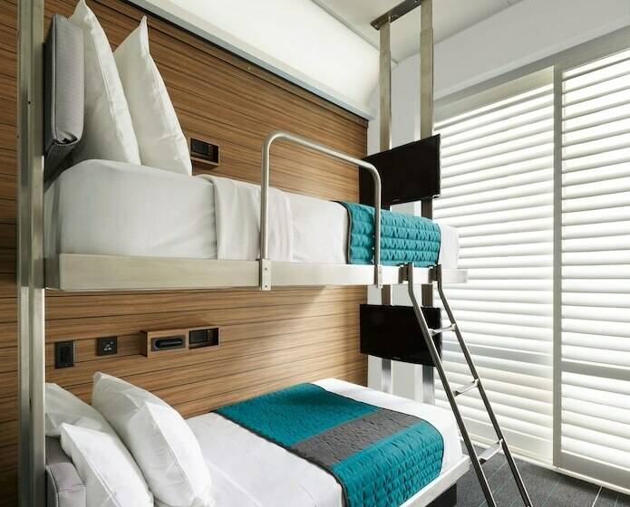 스탠다드 룸 2층 침대, Pod Times Square