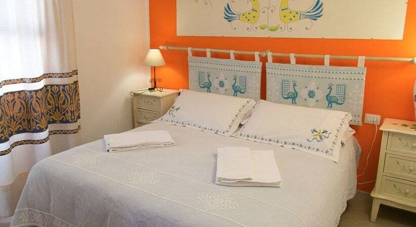 بنجلو قياسى مطلّ علي الحديقة, Residence Sa Pintadera