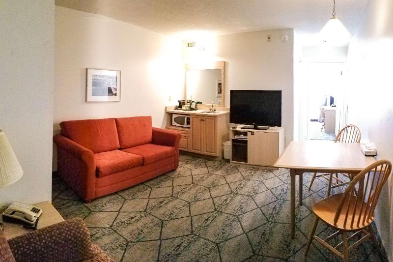 سوییت با استخر, Tsamis Zante Suites