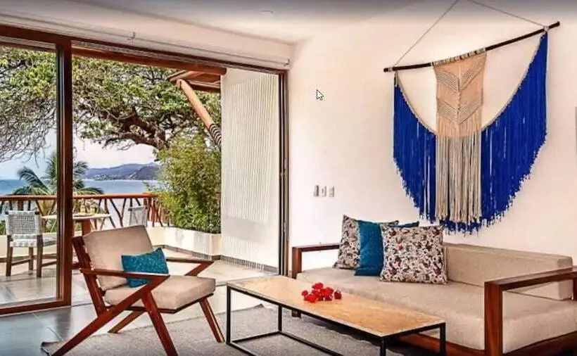 سوییت اجرایی, Ysuri Sayulita