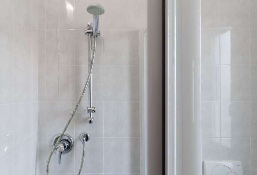 آپارتمان 1 خوابه با چشمانداز دریا, Residence Il Poggio