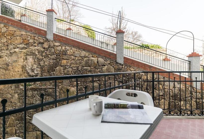 آپارتمان 1 خوابه با چشمانداز دریا, Residence Il Poggio