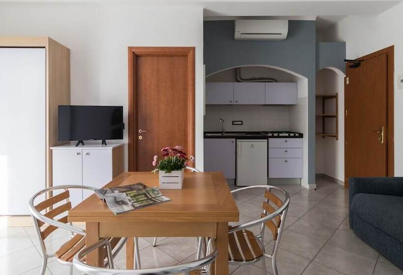 استودیو استاندارد با چشمانداز دریا, Residence Il Poggio