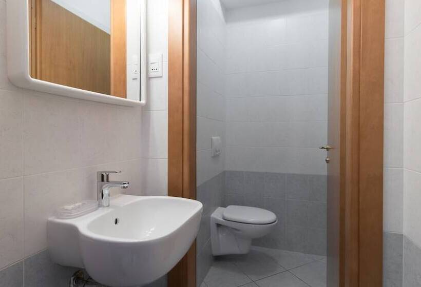 2 Bedroom Apartment Side Sea View, Residence Il Poggio