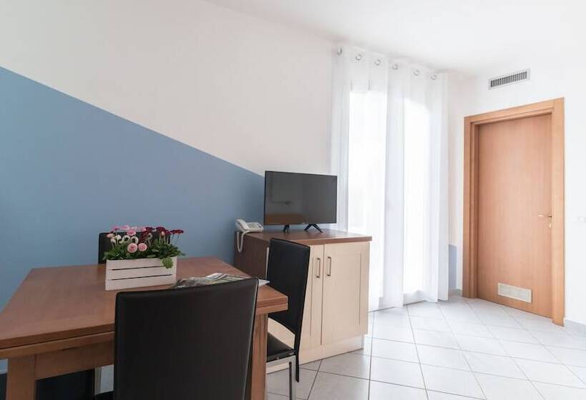 2 Bedroom Apartment Side Sea View, Residence Il Poggio