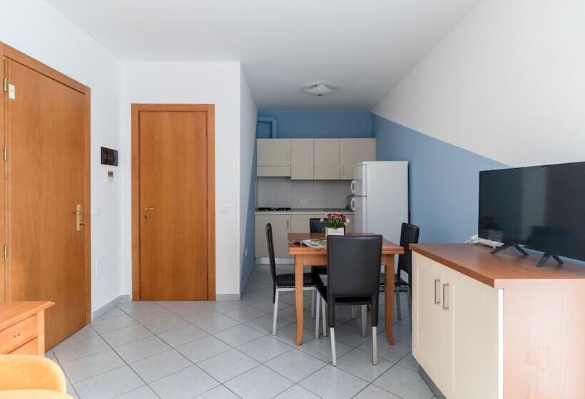 2 Bedroom Apartment Side Sea View, Residence Il Poggio