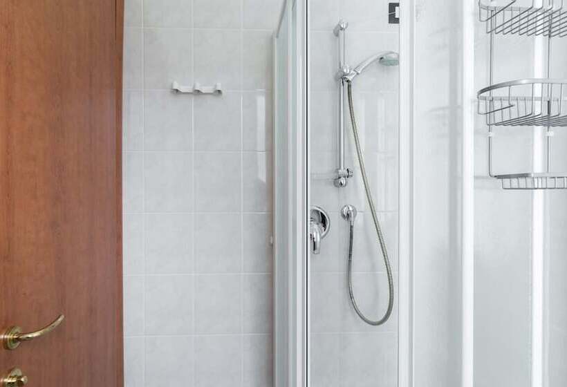 استودیوی استاندارد با چشمانداز دریا, Residence Il Poggio