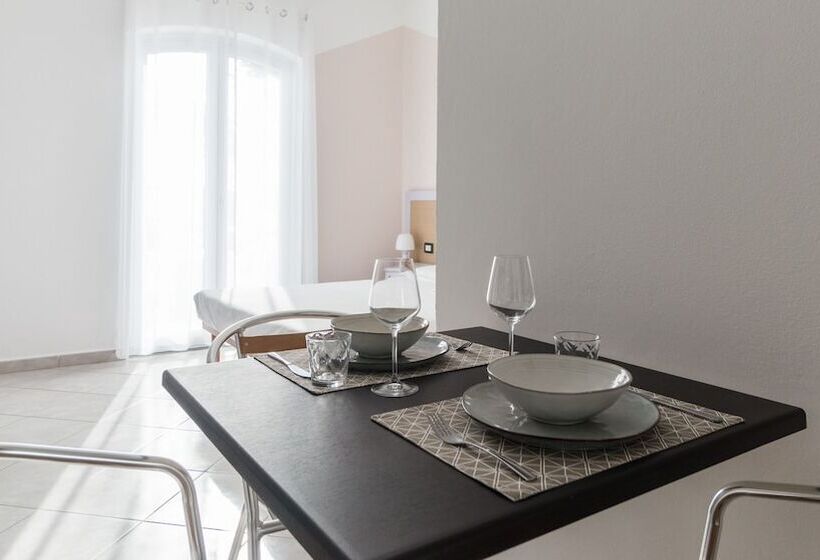 استودیوی استاندارد با چشمانداز دریا, Residence Il Poggio