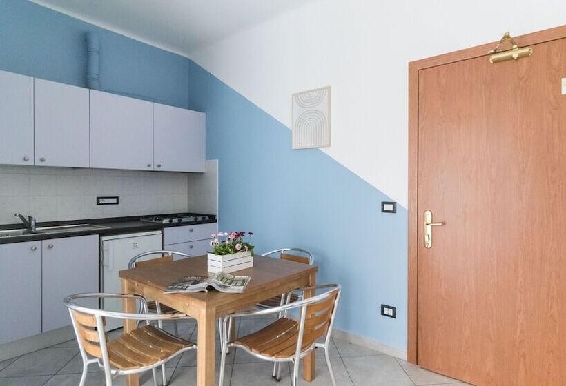 آپارتمان 1 خوابه با چشمانداز دریا, Residence Il Poggio