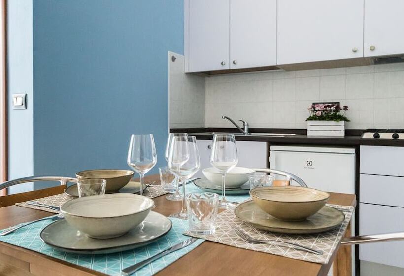 آپارتمان 1 خوابه با چشم‌انداز دریا, Residence Il Poggio