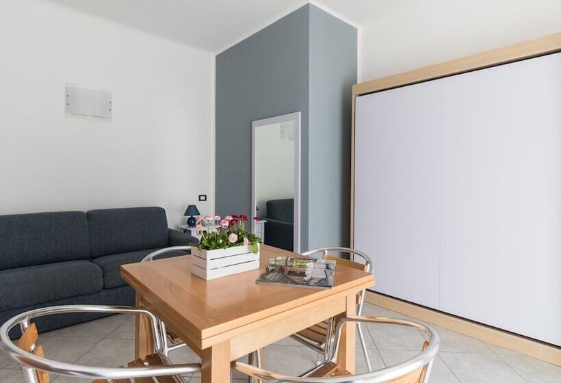 استودیو استاندارد با چشمانداز دریا, Residence Il Poggio