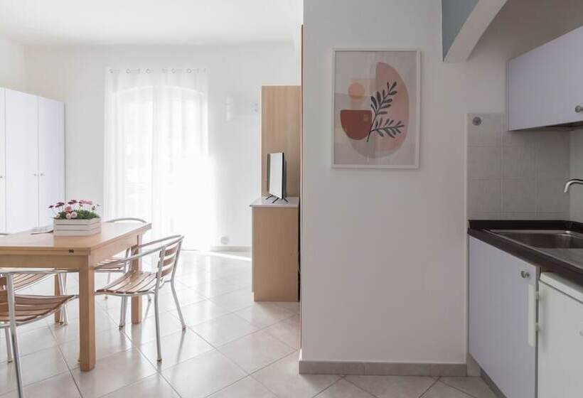 استودیو استاندارد با چشمانداز دریا, Residence Il Poggio