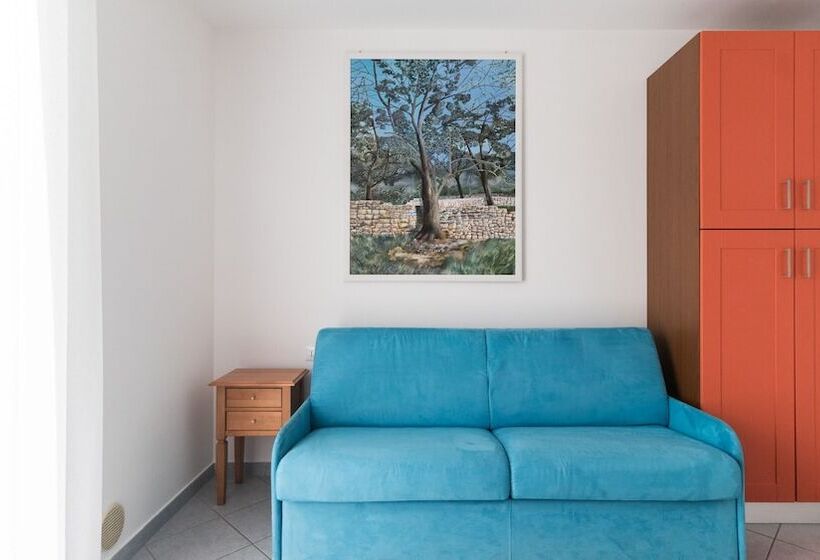 آپارتمان 1 خوابه با چشمانداز جانبی دریا, Residence Il Poggio