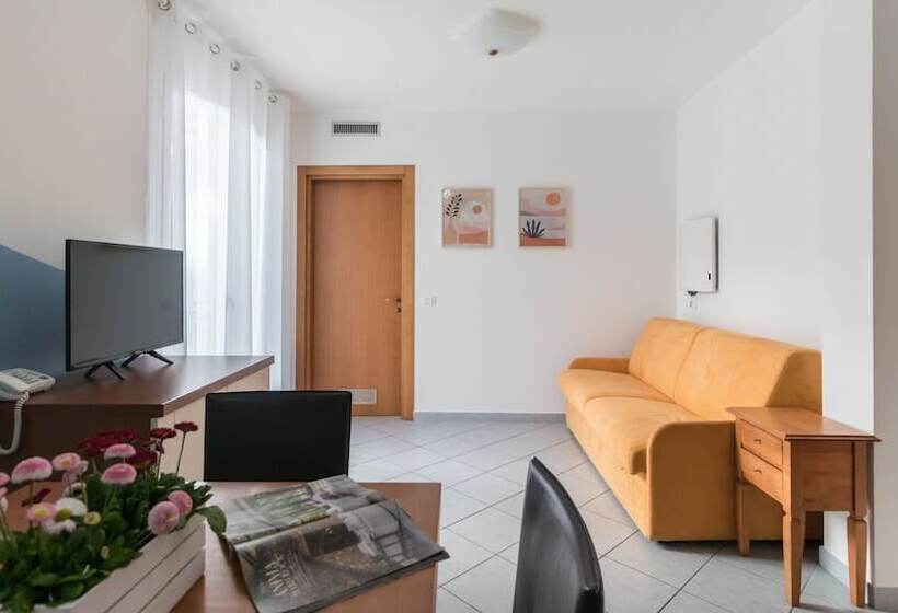 2 Bedroom Apartment Side Sea View, Residence Il Poggio