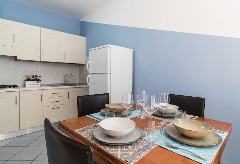 2 Bedroom Apartment Side Sea View, Residence Il Poggio