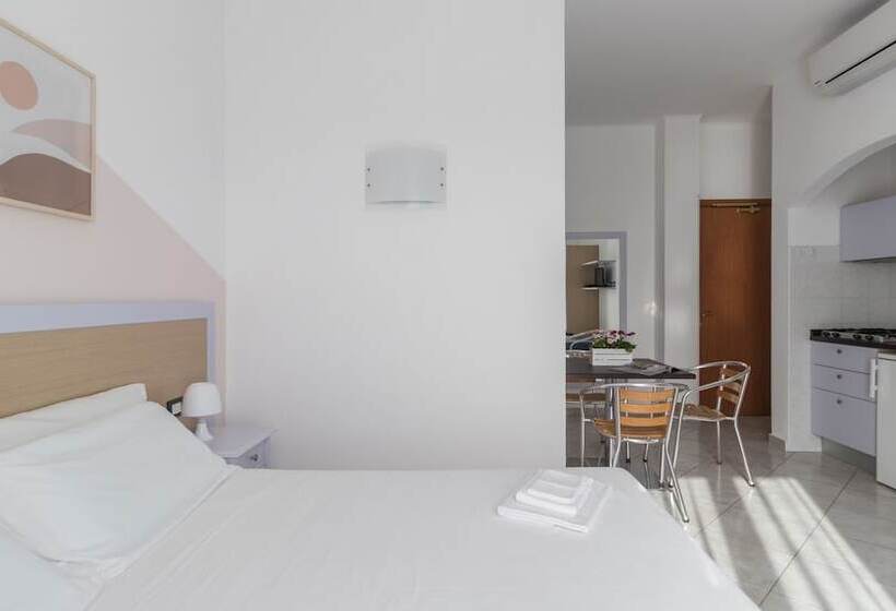 استودیوی استاندارد با چشمانداز دریا, Residence Il Poggio