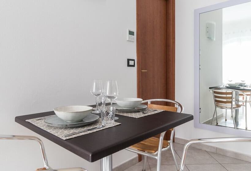 استودیوی استاندارد با چشمانداز دریا, Residence Il Poggio