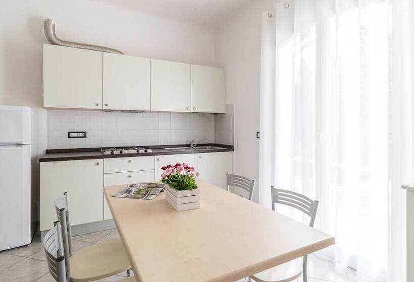 آپارتمان 1 خوابه همکف, Residence Il Poggio