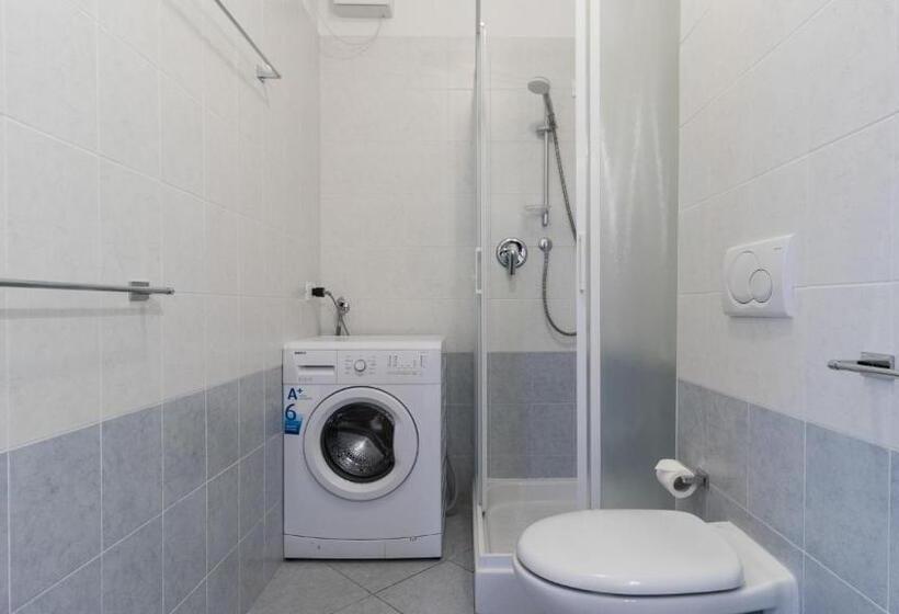 آپارتمان 1 خوابه با چشمانداز جانبی دریا, Residence Il Poggio