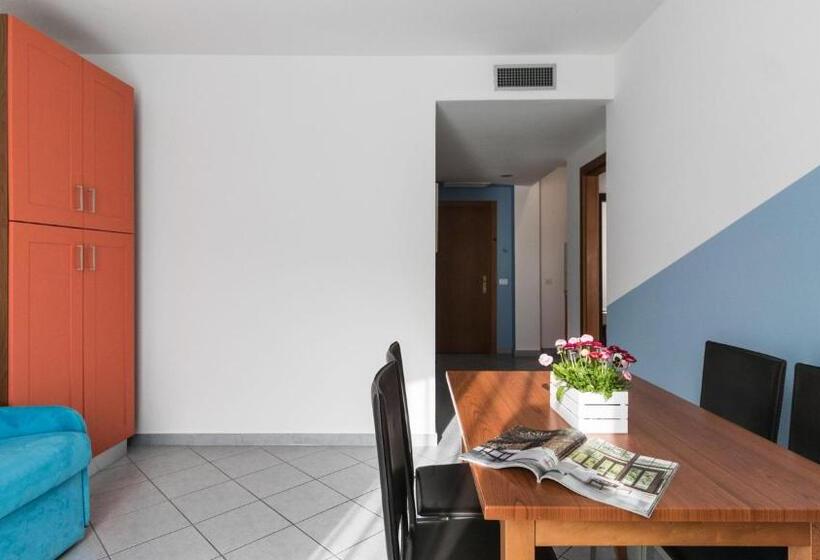 آپارتمان 1 خوابه با چشمانداز جانبی دریا, Residence Il Poggio