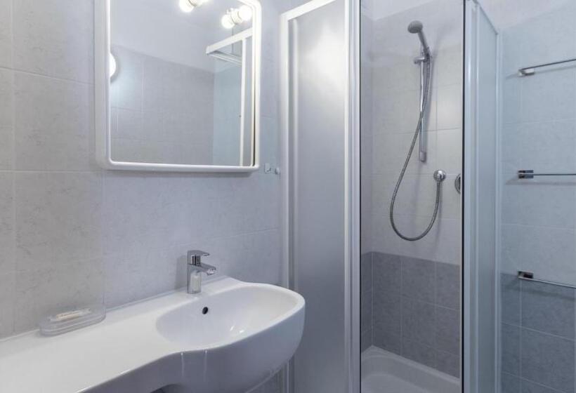 2 Bedroom Apartment Side Sea View, Residence Il Poggio