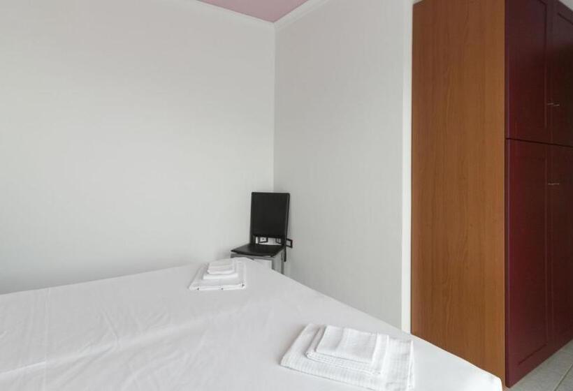 2 Bedroom Apartment Side Sea View, Residence Il Poggio