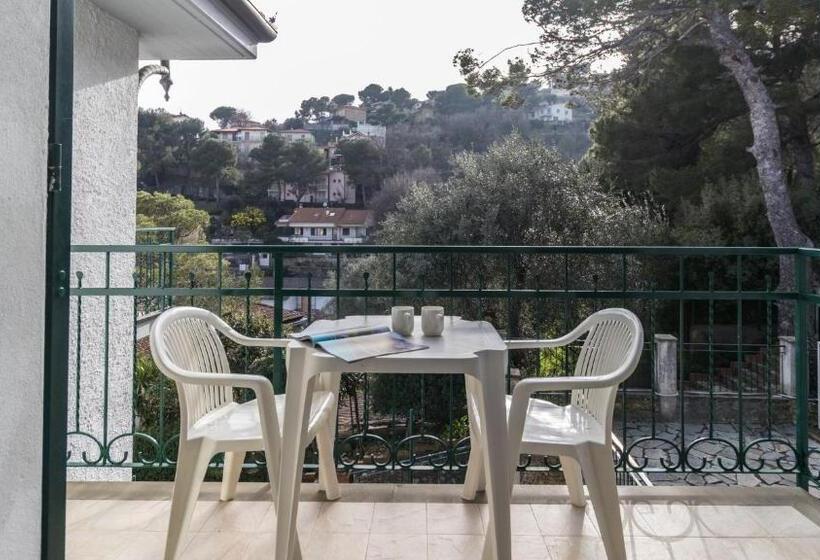2 Bedroom Apartment Side Sea View, Residence Il Poggio