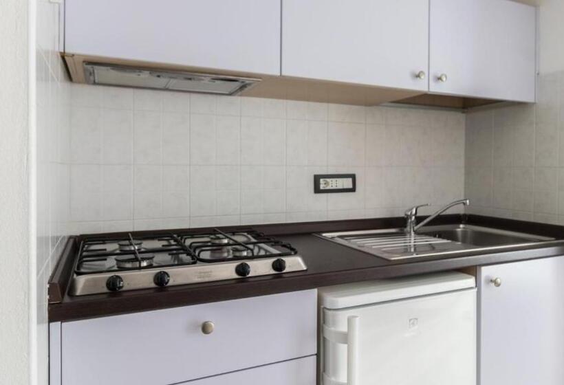 استودیوی استاندارد با چشم‌انداز دریا, Residence Il Poggio