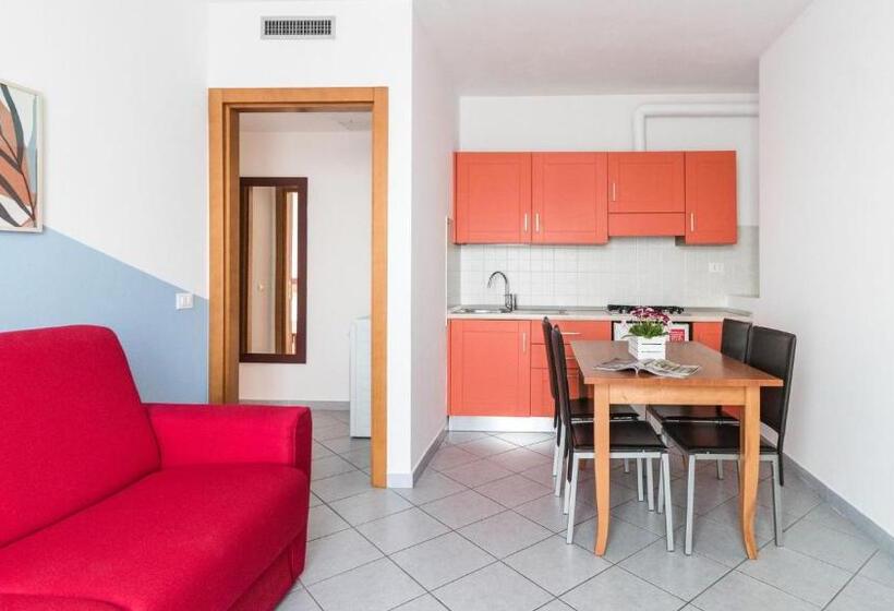 آپارتمان 1 خوابه با چشمانداز دریا, Residence Il Poggio