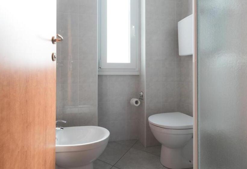 استودیوی استاندارد, Residence Il Poggio