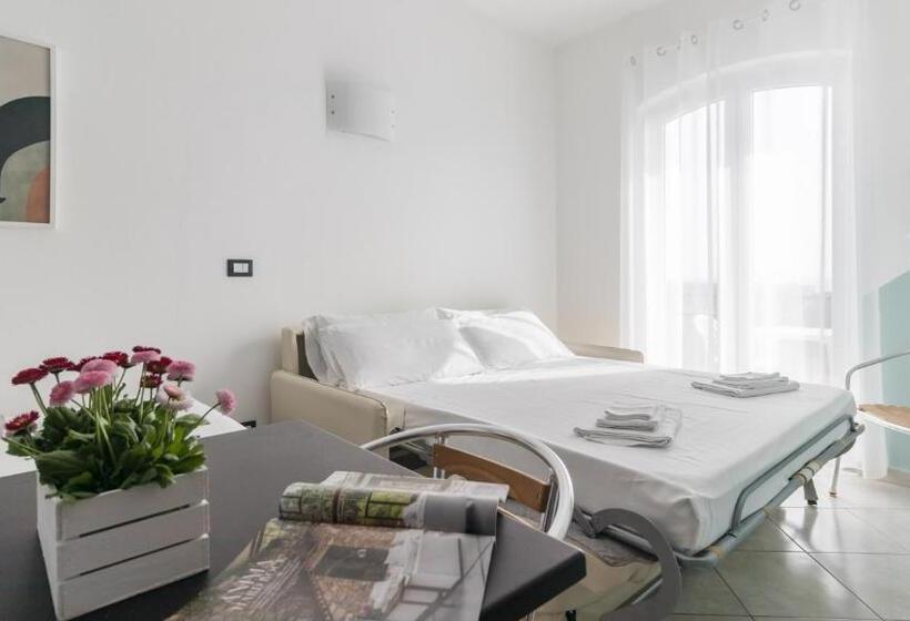 استودیوی استاندارد, Residence Il Poggio