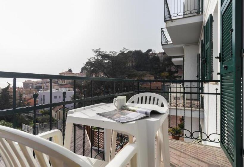 استودیوی استاندارد, Residence Il Poggio