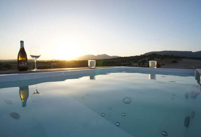 带按摩浴盆的套房, Ca Na Nina