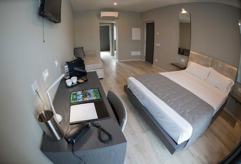 수피리어 룸, Aurora Apart