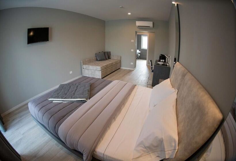 수피리어 룸, Aurora Apart