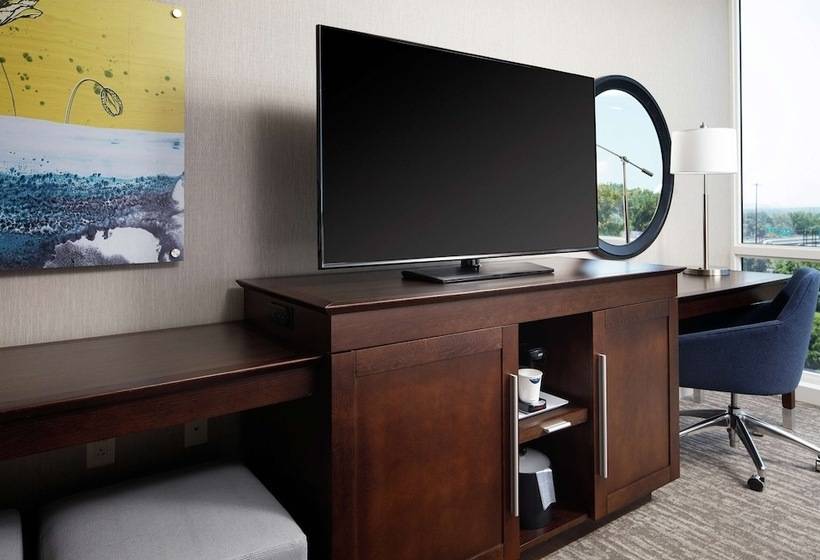 غرفه قياسيه سريرين مزدوجين, Hampton Inn & Suites Teaneck Glenpointe