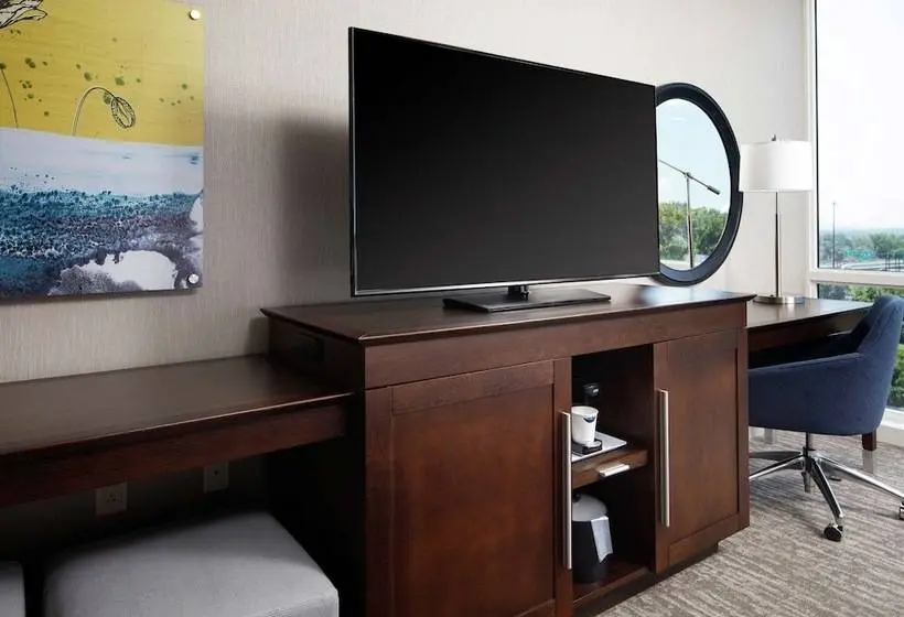 ２ダブルベッドのスタンダードルーム, Hampton Inn & Suites Teaneck Glenpointe