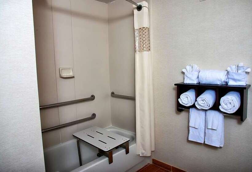 غرفة قياسية, Hampton Inn & Suites Teaneck Glenpointe