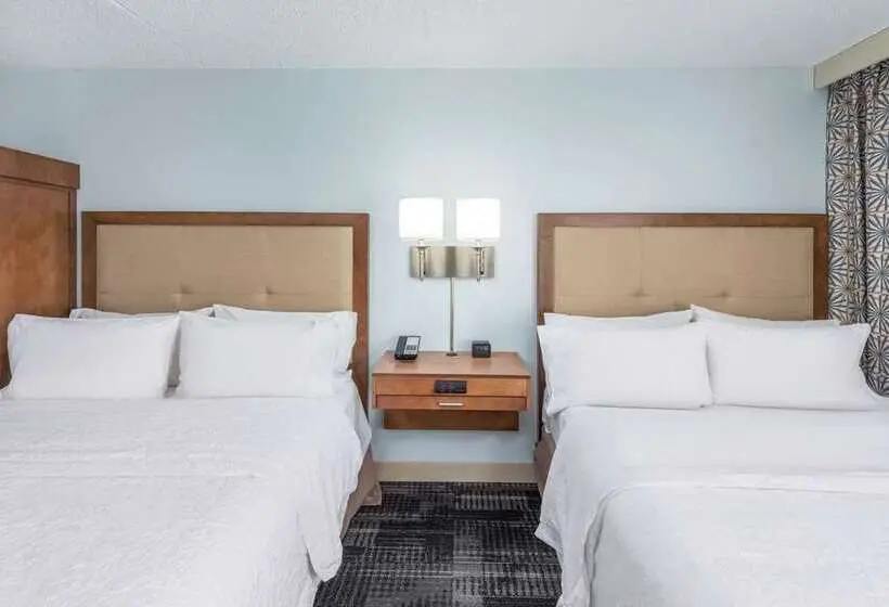 身障者適用スタンダードルーム, Hampton Inn & Suites Teaneck Glenpointe