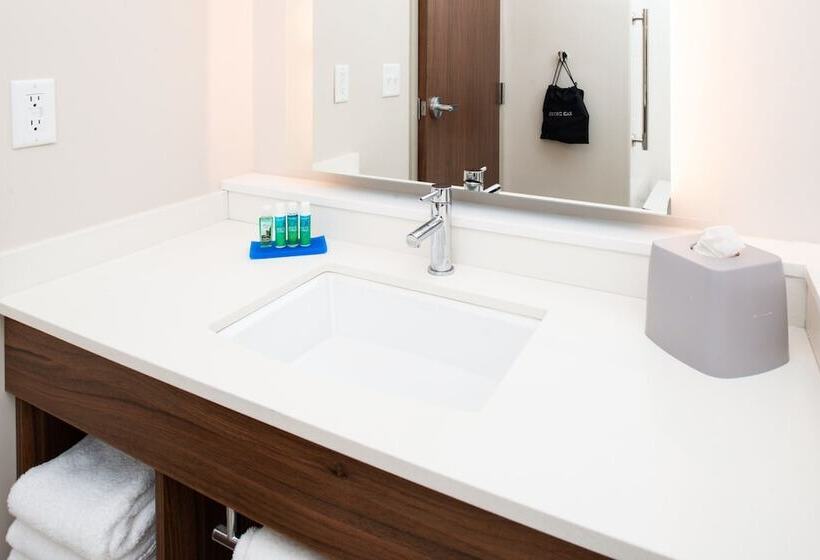Люкс Адаптированный для Инвалидов, Holiday Inn Express & Suites   Ottumwa, An Ihg
