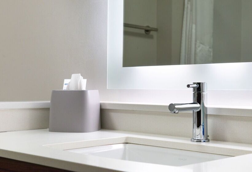 جناح لذوى الاحتياجات الخاصة, Holiday Inn Express & Suites   Ottumwa, An Ihg